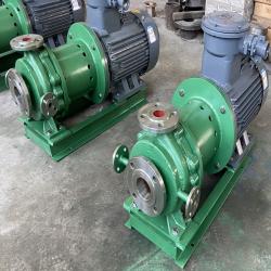 Stainless steel magnetic pump with heating jacket